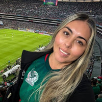 Laura L.